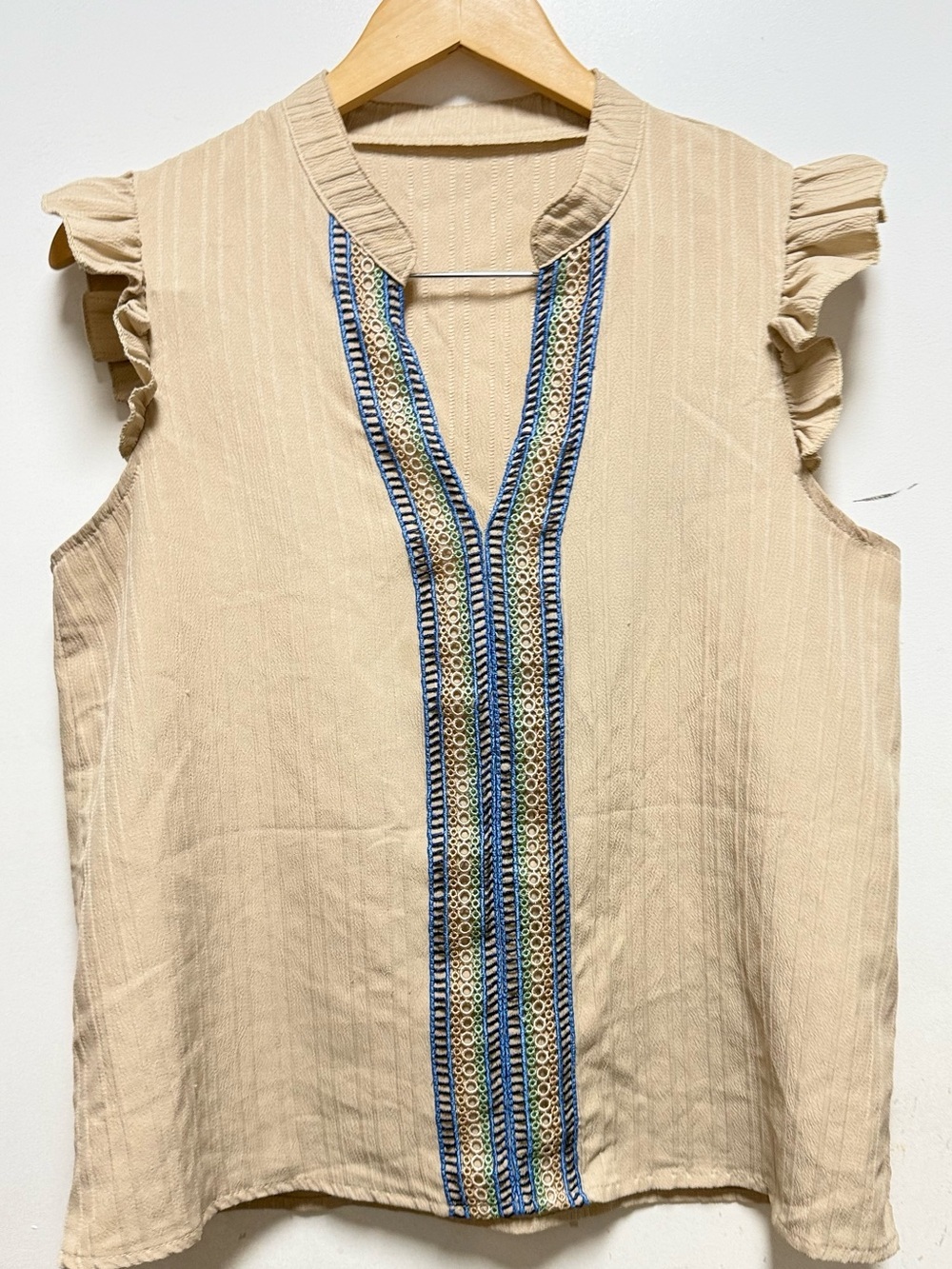 SHEIN Beige Sleeveless Embroidered Trim Ruffle Top